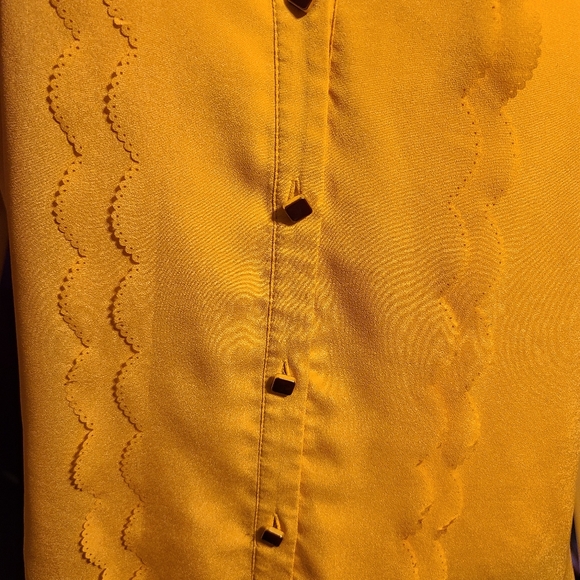 Cremieux Yellow Short Sleeve Bliuse Size Medium - Picture 9 of 11
